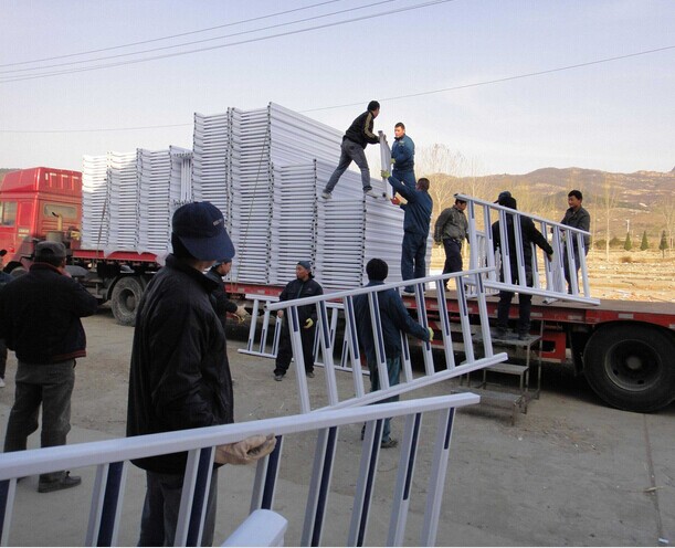 南宁交通护栏道路护栏供应商锌钢护栏厂家