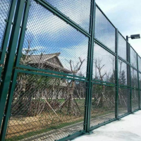 青岛运动场围栏操场防护网 足球场围网工厂价格