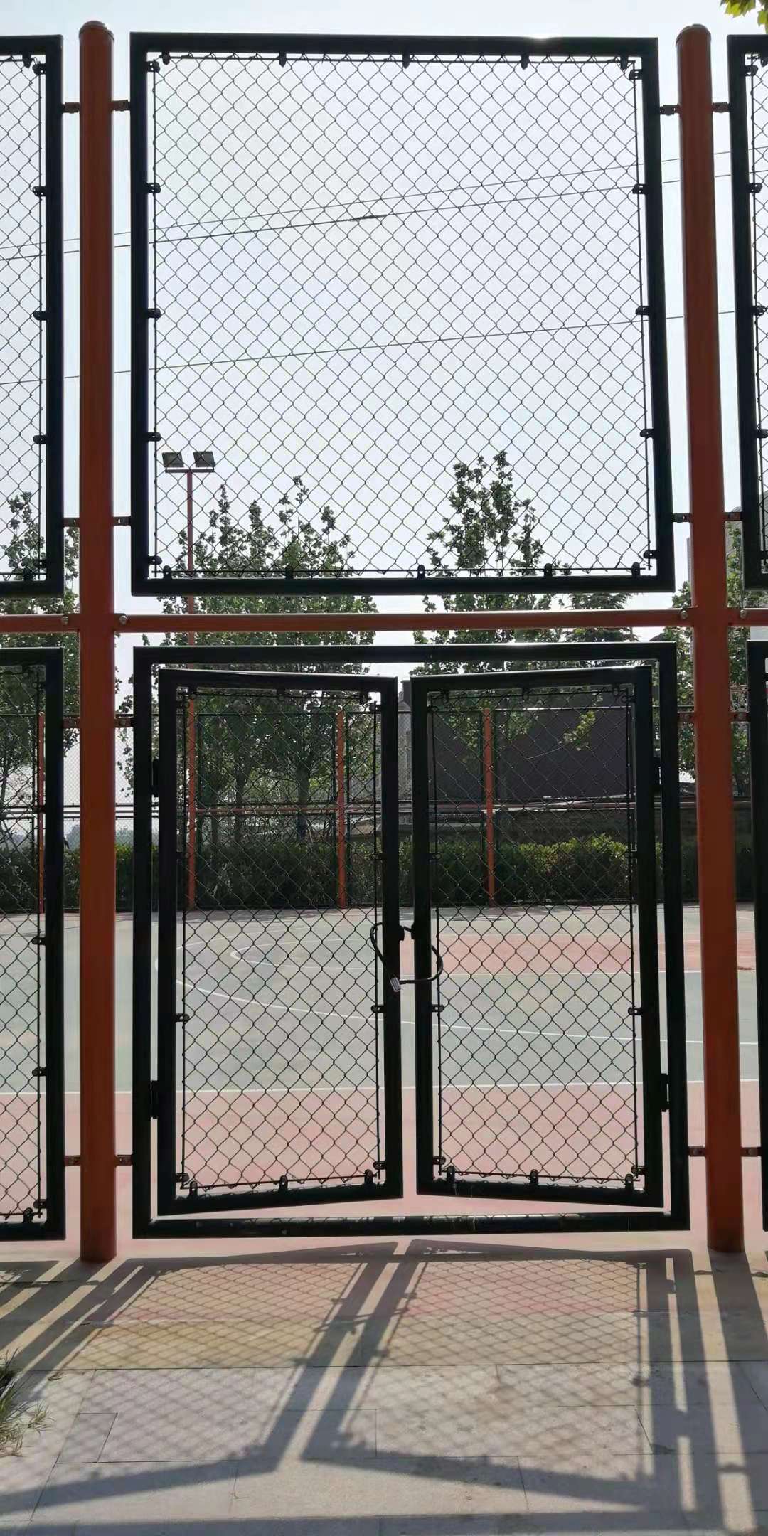 河北安平体育场隔离栅防护网 篮球场围网设计生产