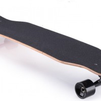 正东四轮滑板可定制枫木滑板公路刷街代步长板滑板