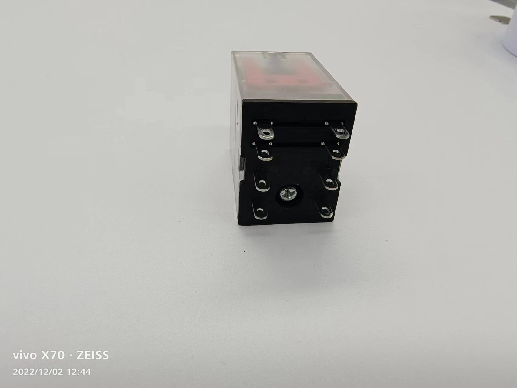 汕头生产小型中间继电器EE-Y2小8脚10A电磁DC5V