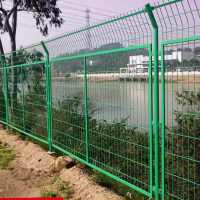 大量现货铁路防护栅栏，圈山网，公路护栏网，农场防护围栏