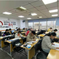 以努力为舟以坚持为帆，瀚宣博大伴你驶向更好未来