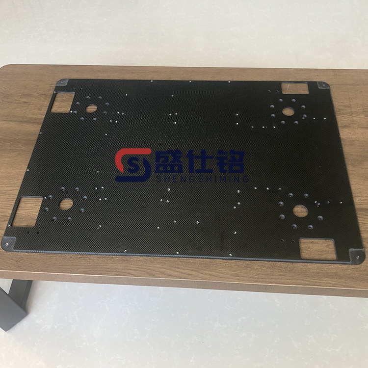 源头工厂碳纤维加固零部件沉孔打螺丝碳纤维板材异形来图定制