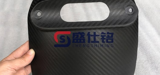 碳纤维壳体 轻量化时代的黑色黄金